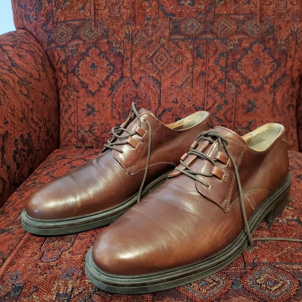 men's Bass shoes, size 10.5